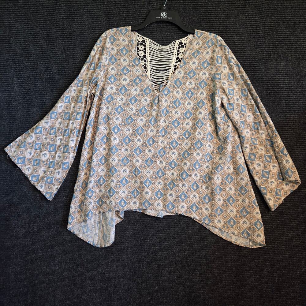 Aakaa Medium Blue Brown Paisley Crochet Back Bell Sleeve Asymmetric Flowy Top